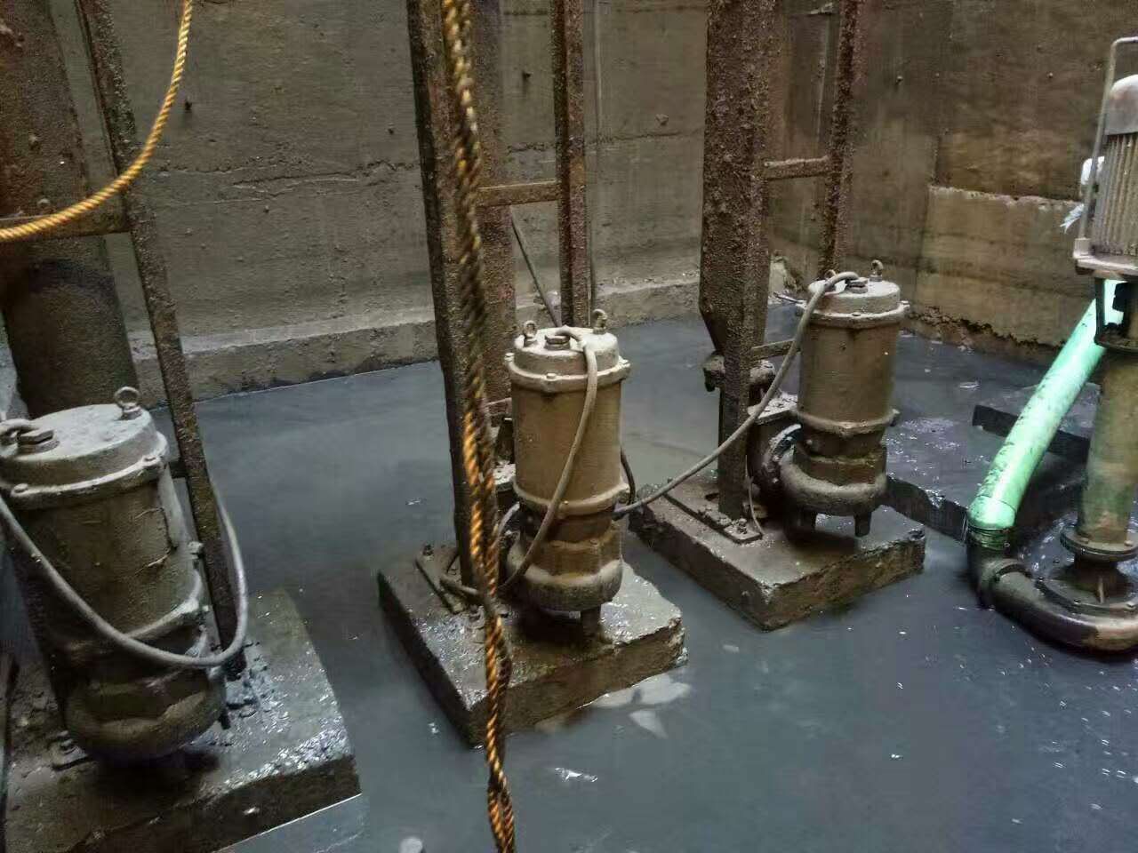 德惠污水池清理