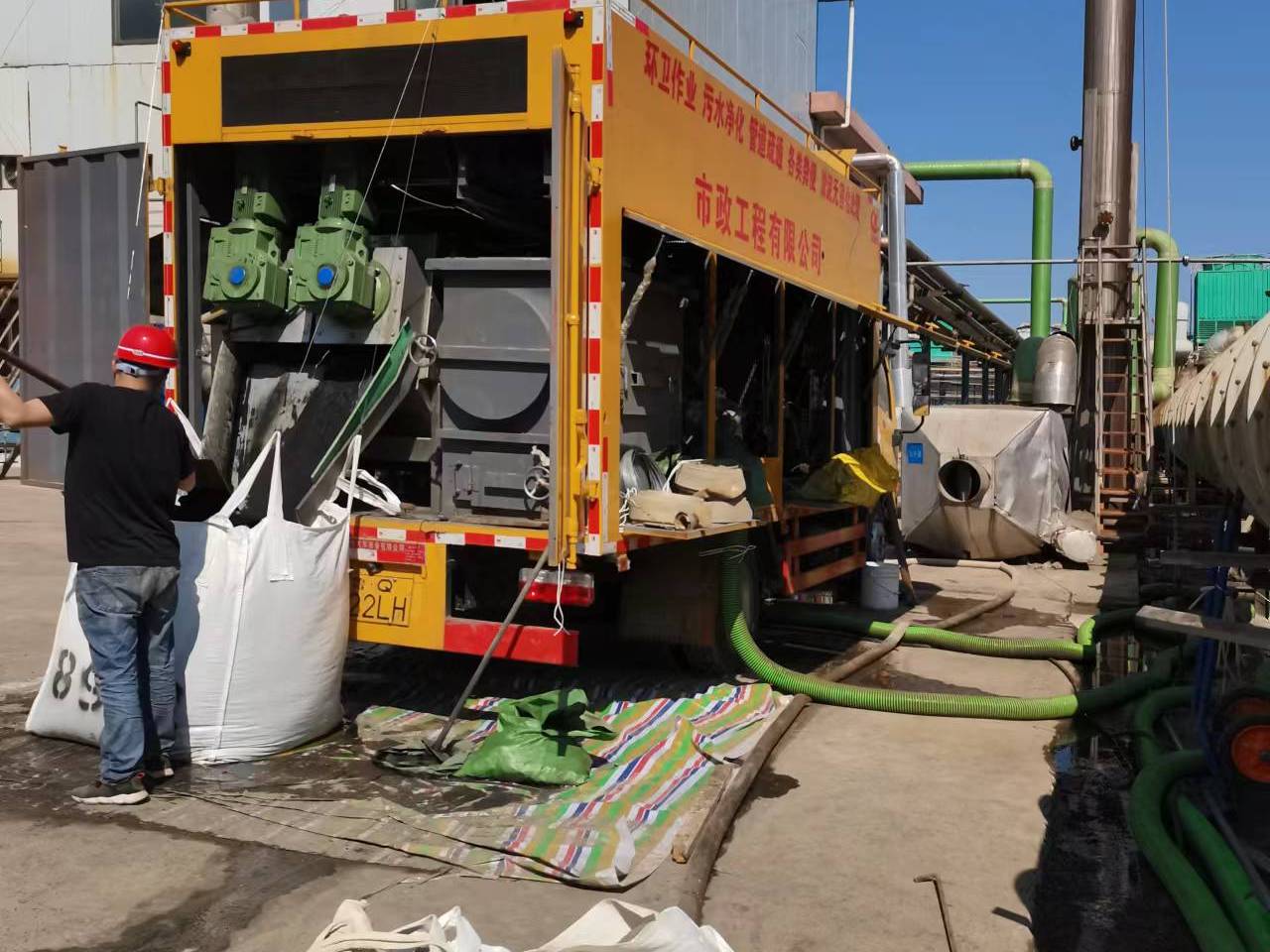 德惠淤泥压干处理