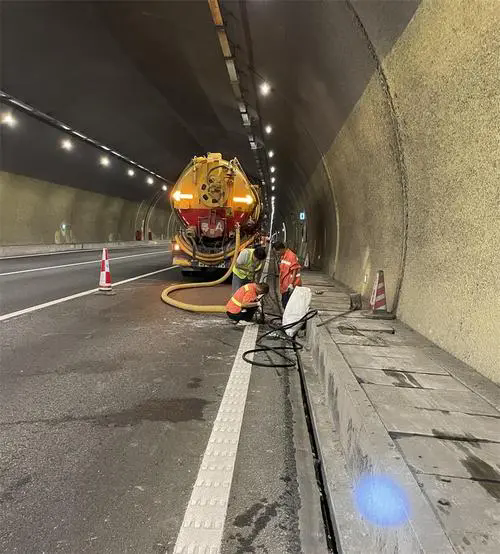 德惠隧道排水渠清淤